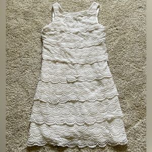 White House Black Market Women’s White Lace Scalloped Shift Dress Size 6